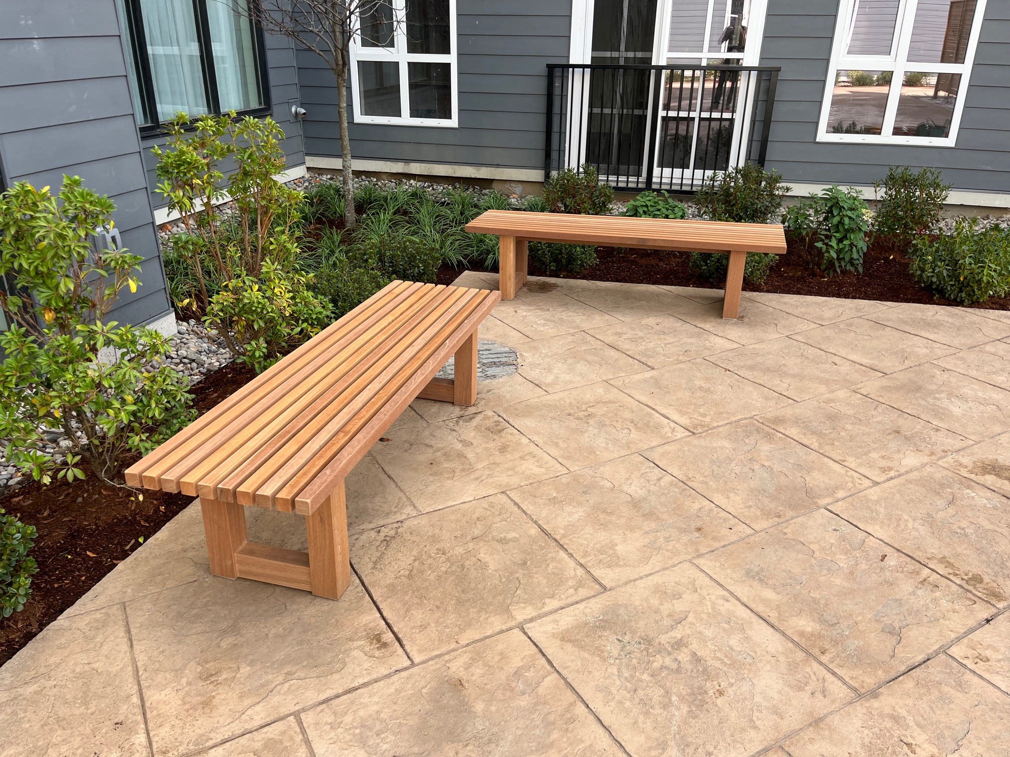 Modern Bench - image 2