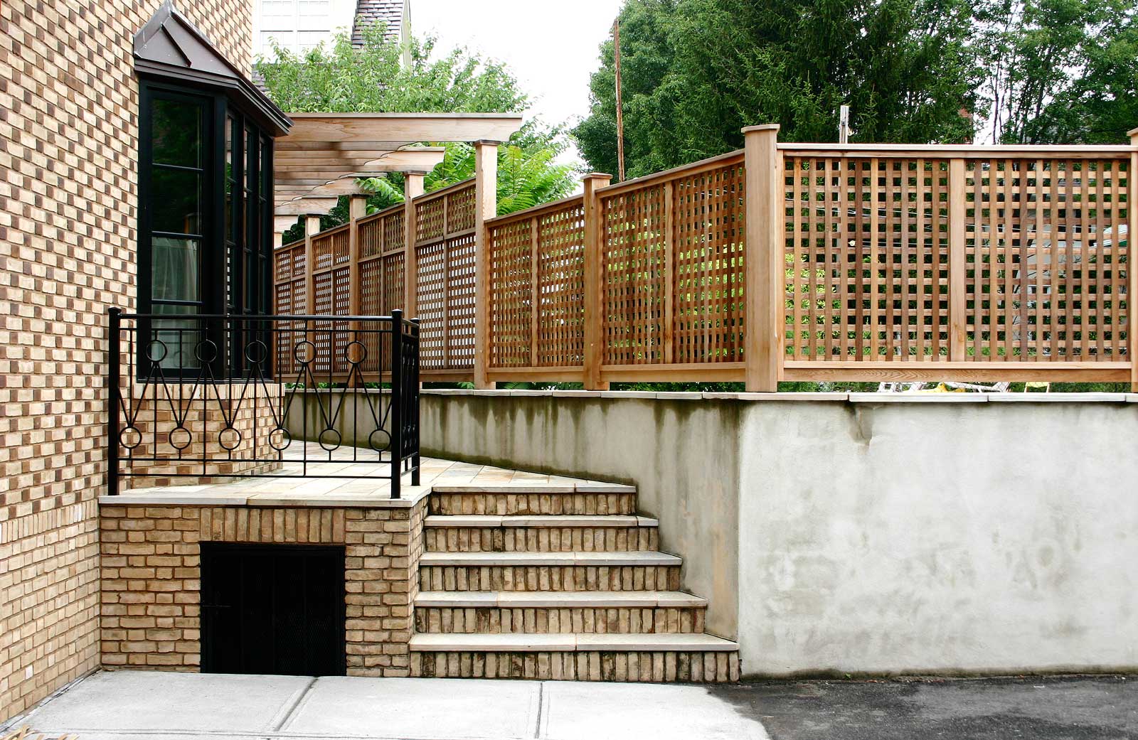 Custom Gates & Fencing - image 9