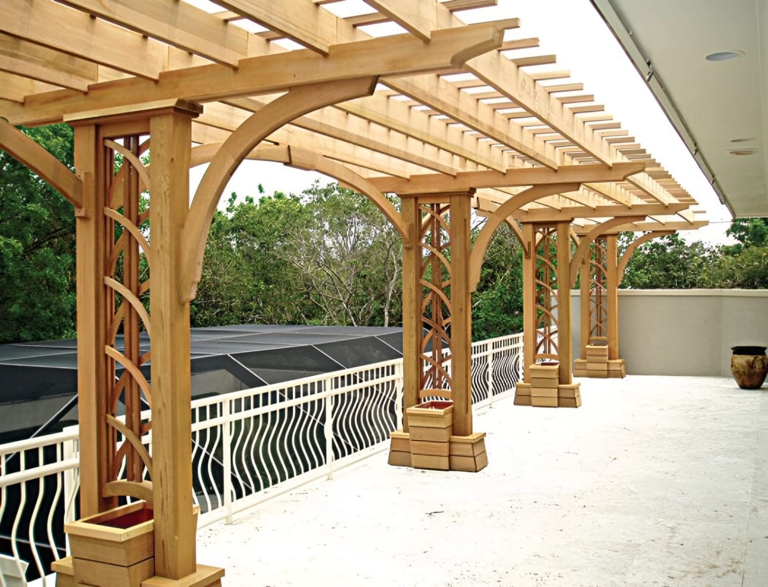 Cantilevered Deck Pergola No. CTP1